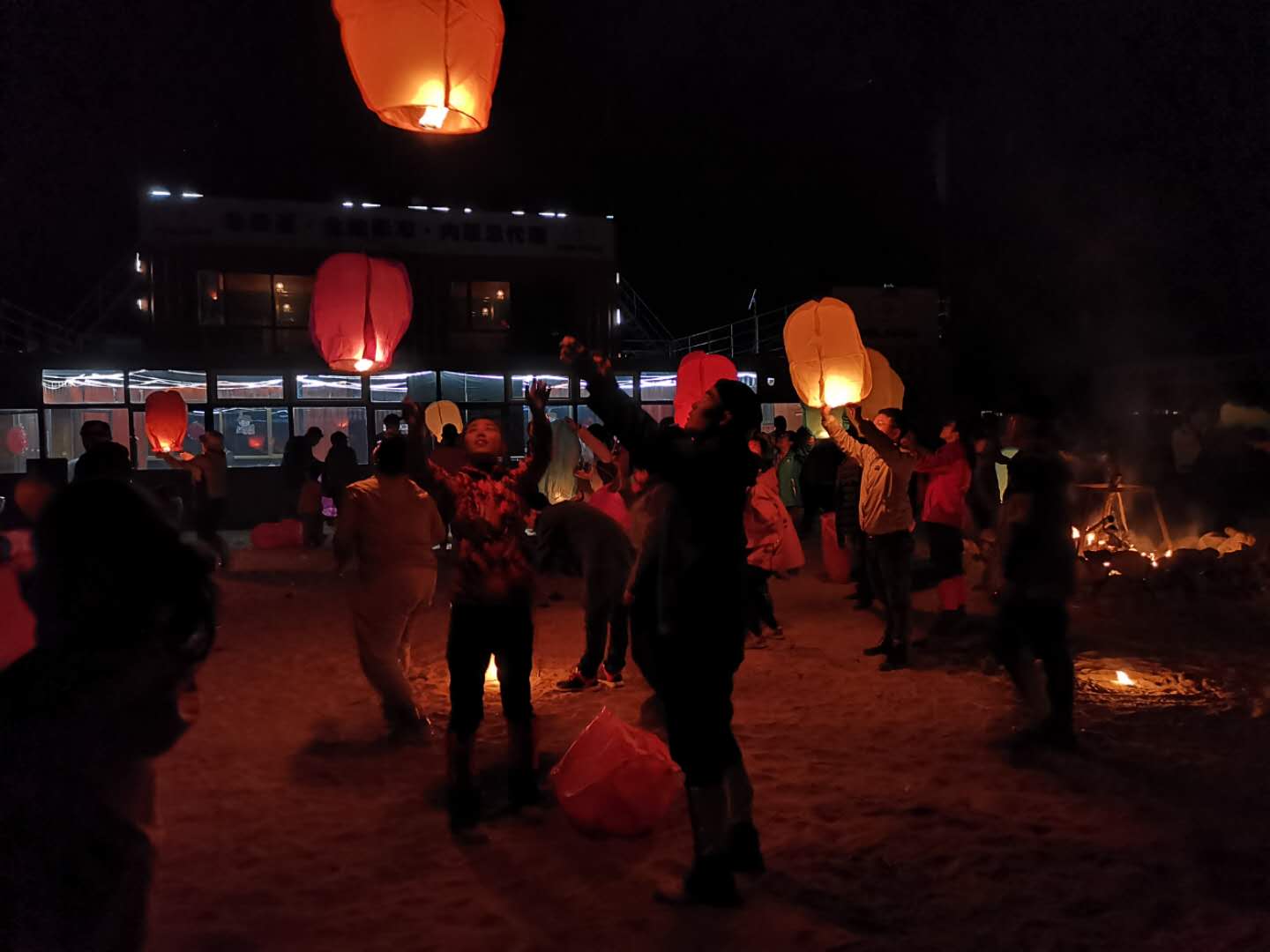庫(kù)布齊沙漠徒步